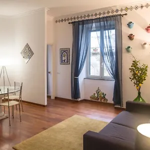 napoli-comfort-home.hotels-amalfi.com/