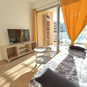 appartement-cosy-50m-de-la-plage.fr-provencehotel.com/