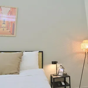 Cozy , Nápoles Italia